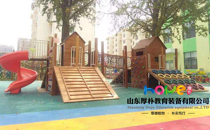 幼兒園滑梯 山東厚樸兒童戶(hù)外木制小房子滑梯