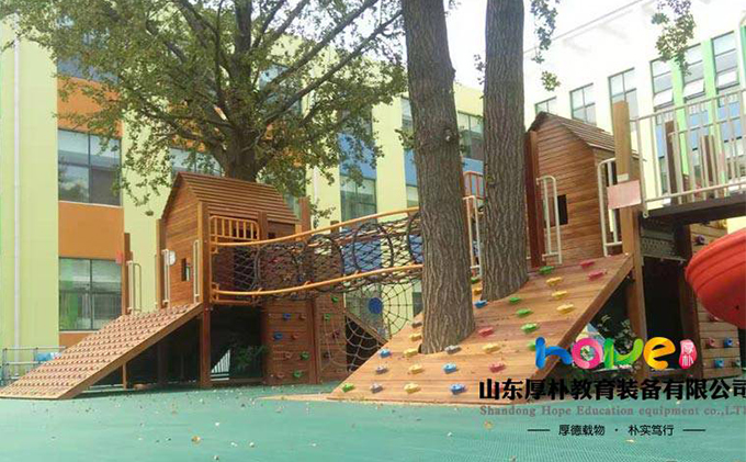 幼兒園滑梯 山東厚樸兒童戶(hù)外木制小房子滑梯