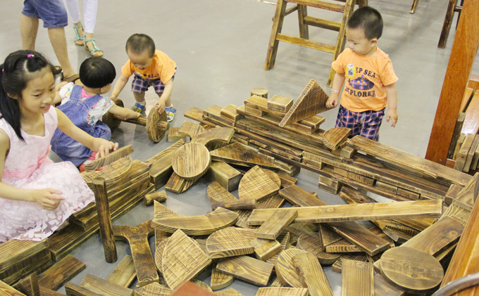 幼兒園新玩具來襲，兒童樂園好助手！